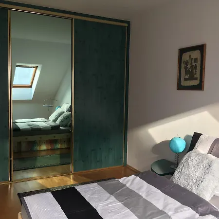 Center Maisonette With Terrace And Balcony Praag
