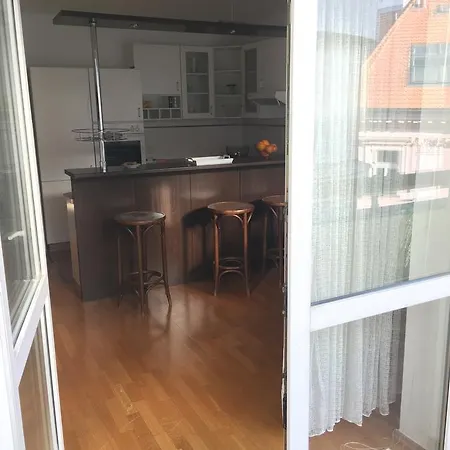 Appartement Center Maisonette With Terrace And Balcony